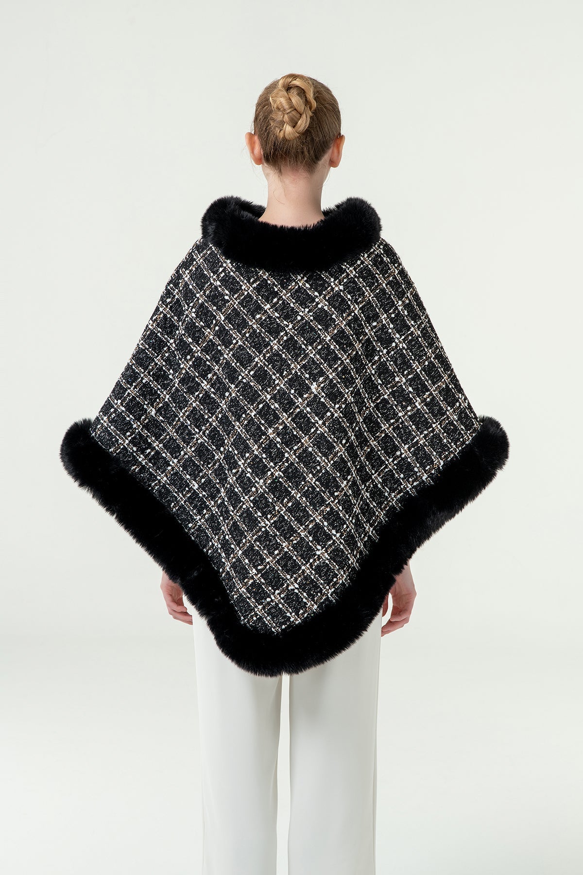 Women's Poncho Exclusive Design - Black/White