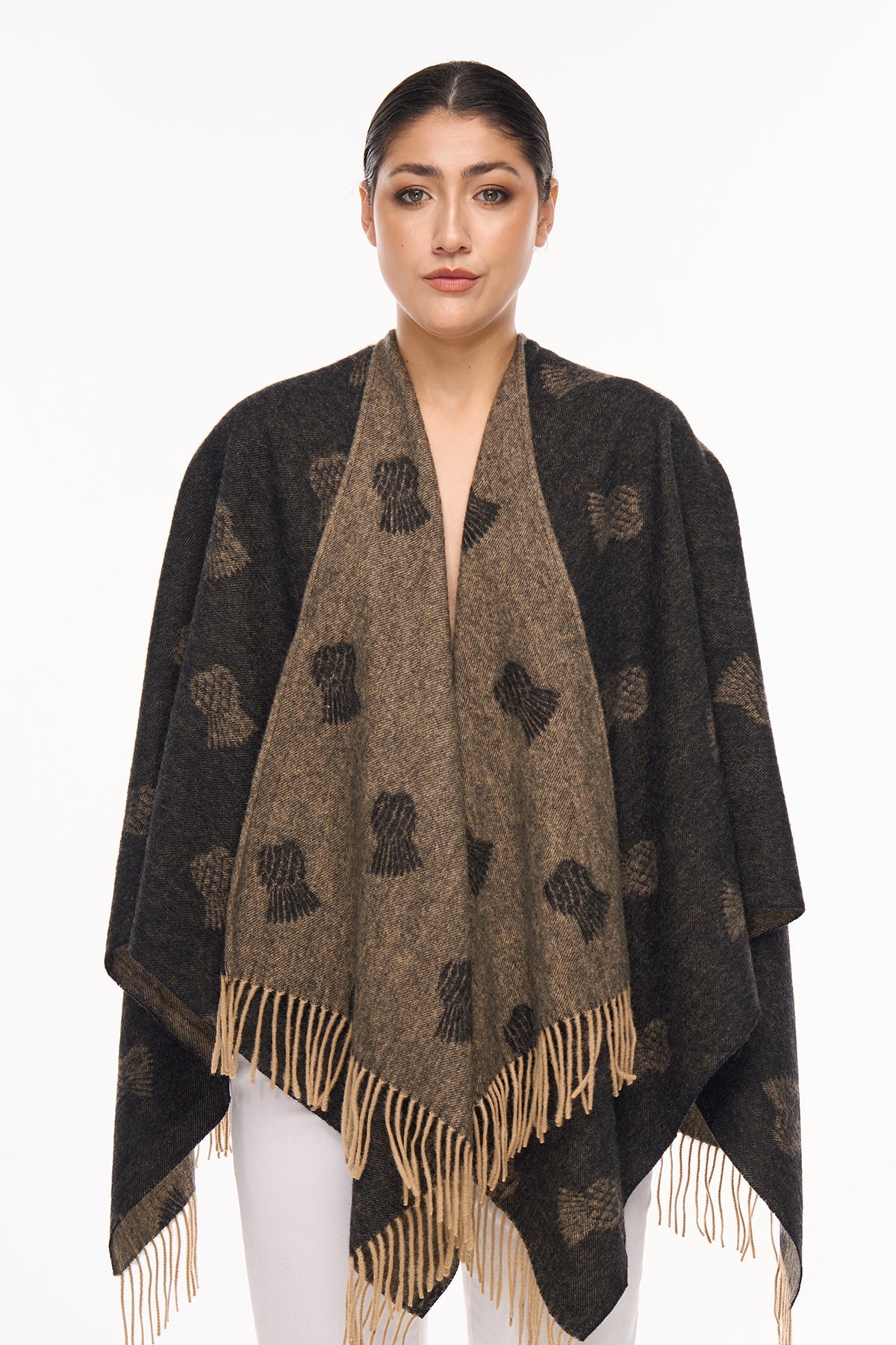 Cape Small Thistle Charcoal Poncho 100% Pure Lambswool