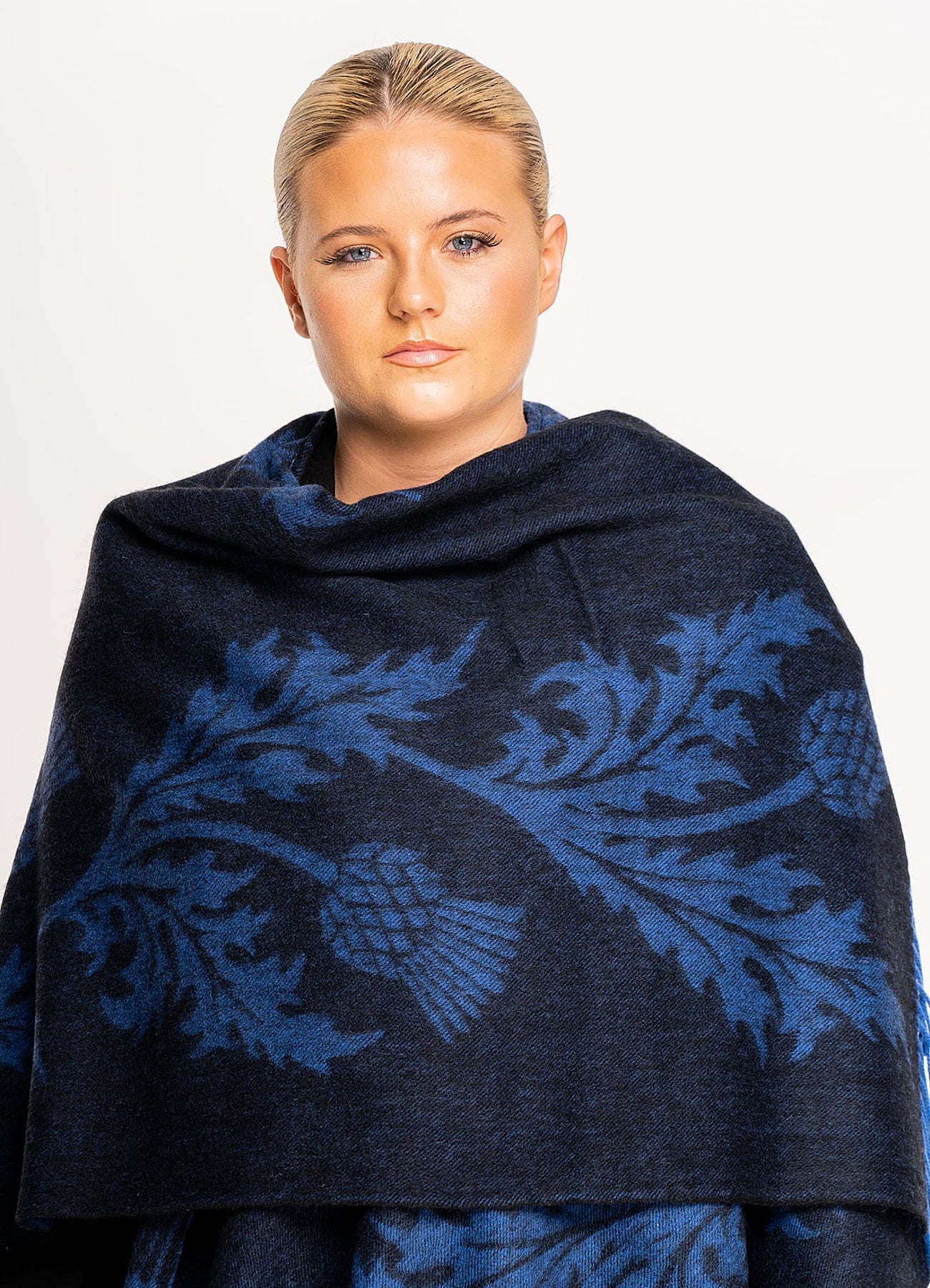 Single Thistle Navy Cape 100% Pure Lambswool